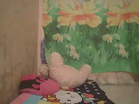 Snapshot of sexymorenal18 chatting on 09/24/25, 09:12 sexymorenal18 online show from 09/24/25, 09:12