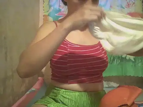 Snapshot of sexymorenal18 chatting on 09/25/25, 02:04 sexymorenal18 online show from 09/25/25, 02:04