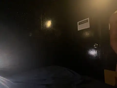 Snapshot of GirThyDock chatting on 02/28/26, 01:17 GirThyDock online show from 02/28/26, 01:17