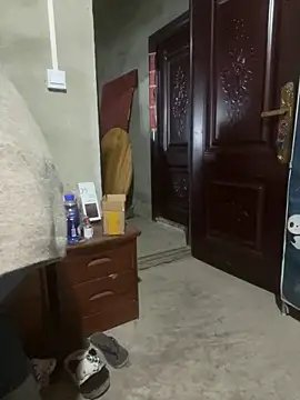 sisi-maiden online show from 04/13/26, 06:30