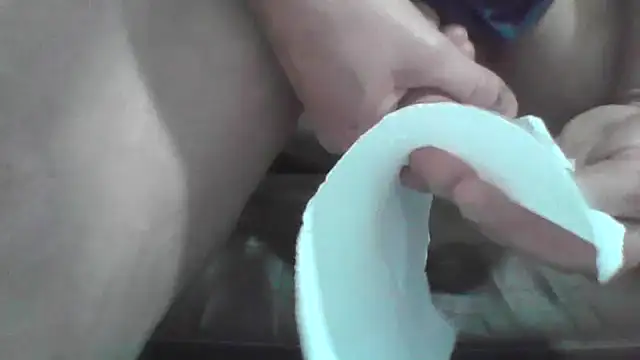 Snapshot of davv28 chatting on 10/25/25, 08:22 davv28 online show from 10/25/25, 08:22