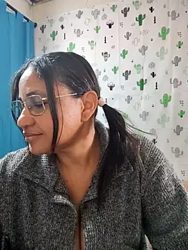 Snapshot of Avannay chatting on 09/17/25, 06:20 Avannay online show from 09/17/25, 06:20