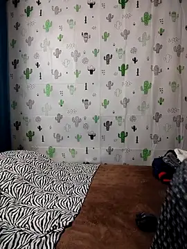 Snapshot of Avannay chatting on 10/15/25, 12:11 Avannay online show from 10/15/25, 12:11