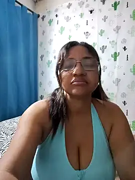 Snapshot of Avannay chatting on 10/16/25, 11:39 Avannay online show from 10/16/25, 11:39