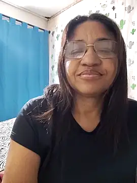 Snapshot of Avannay chatting on 10/21/25, 01:17 Avannay online show from 10/21/25, 01:17