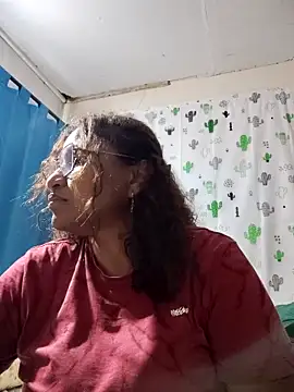 Snapshot of Avannay chatting on 04/08/26, 12:43 Avannay online show from 04/08/26, 12:43