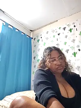 Snapshot of Avannay chatting on 04/17/26, 01:52 Avannay online show from 04/17/26, 01:52