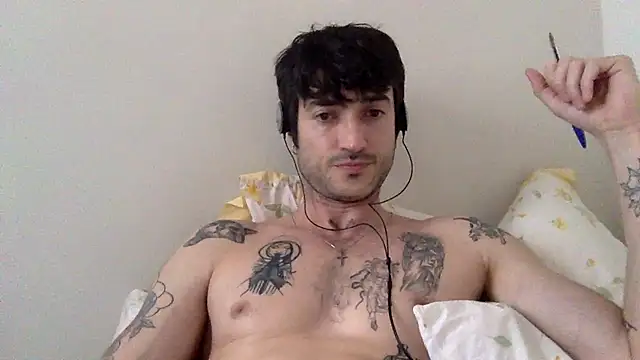 Snapshot of Fubinha chatting on 11/17/25, 06:35 Fubinha online show from 11/17/25, 06:35