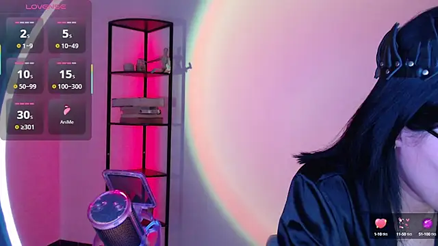 Snapshot of girldom chatting on 09/24/25, 03:48 girldom online show from 09/24/25, 03:48