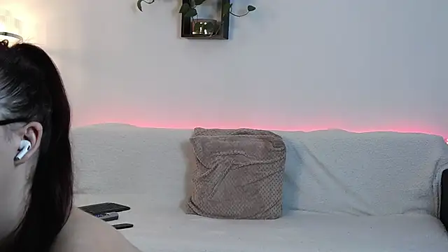 ScarletNoiree online show from 11/19/25, 12:16