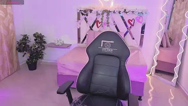 ZURY TAY online show from 11/14/25, 11:31