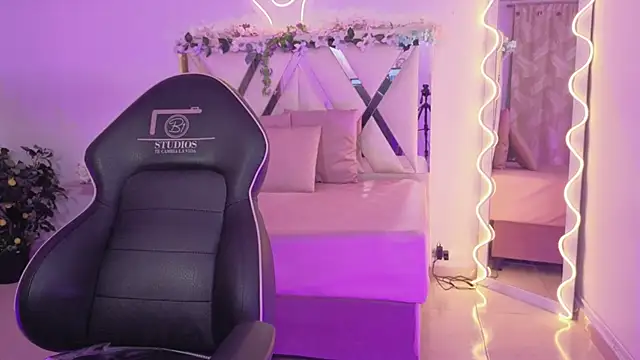 ZURY TAY online show from 03/30/26, 11:55