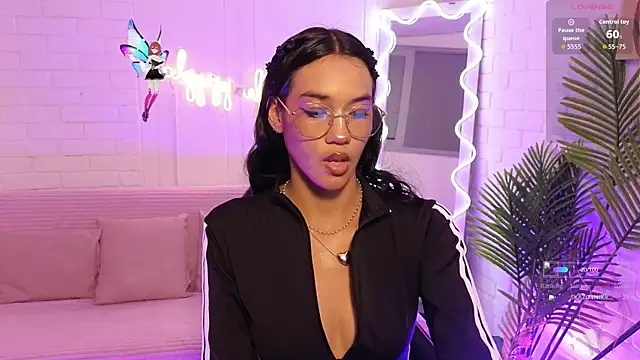 Snapshot of artemiss_tay chatting on 11/22/25, 07:13 artemiss tay online show from 11/22/25, 07:13