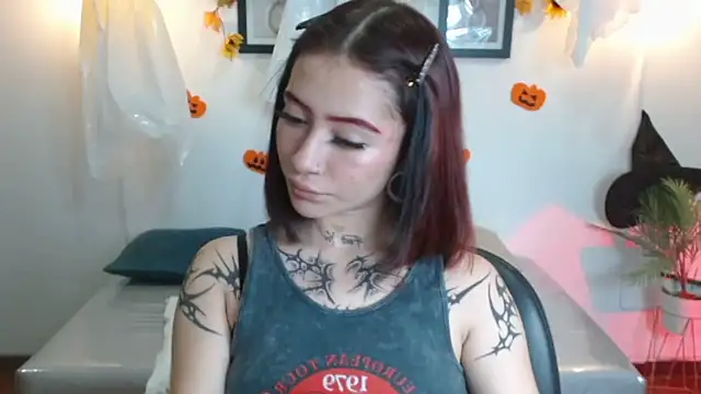 Snapshot of Evanss_lx chatting on 10/22/25, 05:13 Evanss lx online show from 10/22/25, 05:13