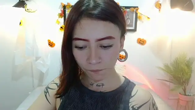 Snapshot of Evanss_lx chatting on 10/29/25, 06:31 Evanss lx online show from 10/29/25, 06:31