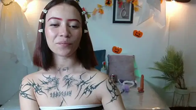 Snapshot of Evanss_lx chatting on 10/31/25, 06:53 Evanss lx online show from 10/31/25, 06:53