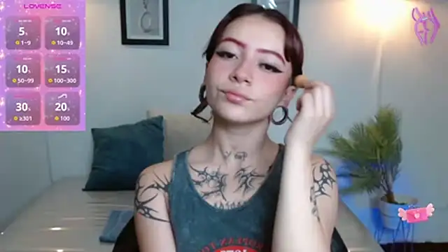 Snapshot of Evanss_lx chatting on 11/10/25, 07:02 Evanss lx online show from 11/10/25, 07:02