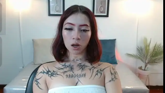 Snapshot of Evanss_lx chatting on 12/05/25, 01:20 Evanss lx online show from 12/05/25, 01:20