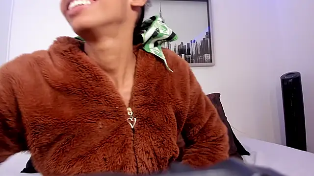 Snapshot of sarah_ashbourne chatting on 11/11/25, 12:16 sarah ashbourne online show from 11/11/25, 12:16