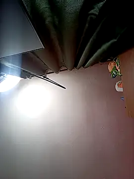 Lady 16 online show from 10/17/25, 01:57