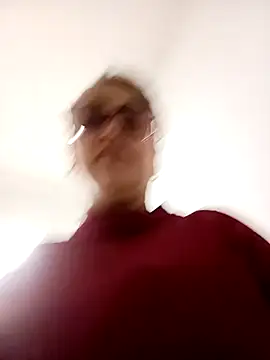 Snapshot of Lady_16 chatting on 12/22/25, 06:38 Lady 16 online show from 12/22/25, 06:38