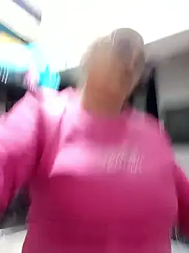 Snapshot of Lady_16 chatting on 01/18/26, 11:52 Lady 16 online show from 01/18/26, 11:52