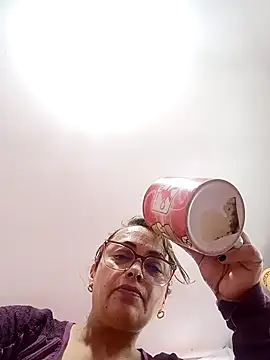 Snapshot of Lady_16 chatting on 02/06/26, 10:13 Lady 16 online show from 02/06/26, 10:13