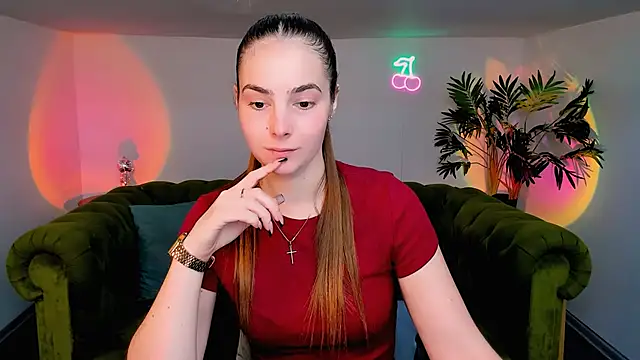 Snapshot of rad_rebel_ chatting on 09/18/25, 01:02 rad rebel online show from 09/18/25, 01:02