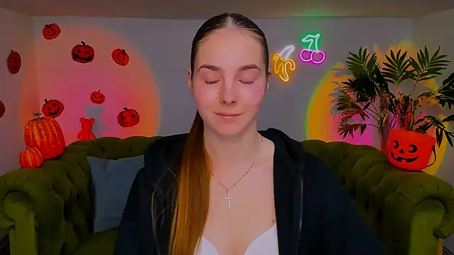 Snapshot of rad_rebel_ chatting on 11/02/25, 08:11 rad rebel online show from 11/02/25, 08:11