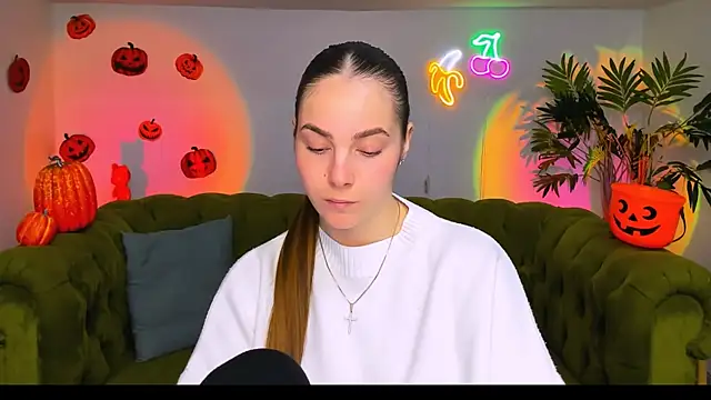 Snapshot of rad_rebel_ chatting on 11/08/25, 06:02 rad rebel online show from 11/08/25, 06:02