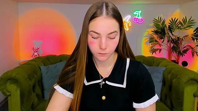 Snapshot of rad_rebel_ chatting on 11/18/25, 01:15 rad rebel online show from 11/18/25, 01:15