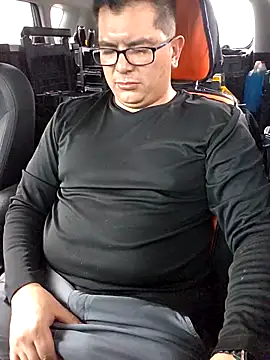 lucho8690 online show from 09/25/25, 09:18