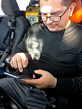 lucho8690 online show from 10/14/25, 08:42