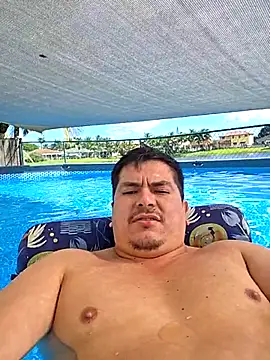 lucho8690 online show from 10/18/25, 07:47