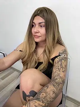 MiaKiittyy online show from 06/04/26, 08:37