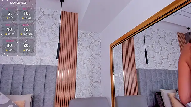 Snapshot of sarahyessica chatting on 10/23/25, 07:34 sarahyessica online show from 10/23/25, 07:34