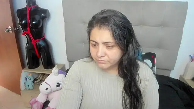 TifanyAmazinng online show from 11/24/25, 12:38