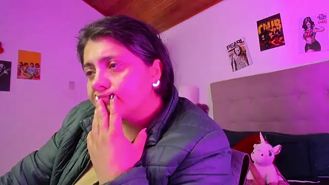 TifanyAmazinng online show from 02/04/26, 12:22