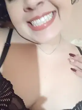 Snapshot of Silkenfeet21 chatting on 11/15/25, 08:22 Silkenfeet21 online show from 11/15/25, 08:22