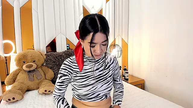 ValeriaPrado online show from 10/27/25, 11:31