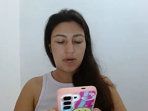 Snapshot of SarahFriendly chatting on 06/09/26, 01:01 SarahFriendly online show from 06/09/26, 01:01