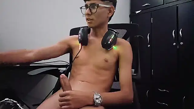 Snapshot of ElverCol chatting on 02/07/26, 05:11 ElverCol online show from 02/07/26, 05:11