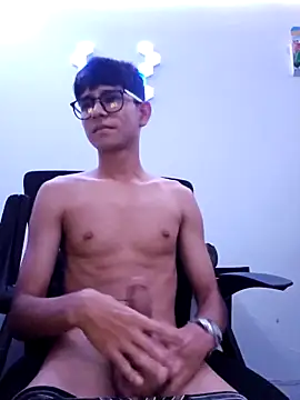 Snapshot of ElverCol chatting on 03/14/26, 05:24 ElverCol online show from 03/14/26, 05:24