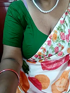 Snapshot of tami_lavanya chatting on 09/21/25, 01:40 tami lavanya online show from 09/21/25, 01:40