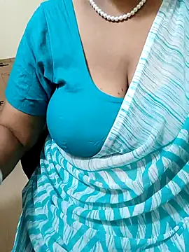 Snapshot of tami_lavanya chatting on 10/12/25, 05:45 tami lavanya online show from 10/12/25, 05:45