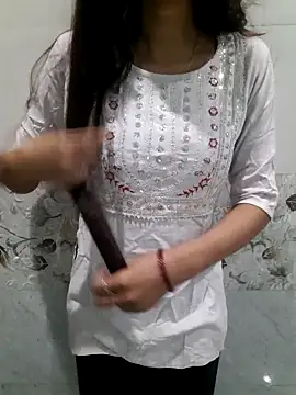 Aarti-kumri online show from 02/18/26, 05:20