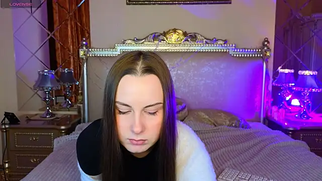 Snapshot of Kelly_Cartier chatting on 01/13/26, 01:16 Kelly Cartier online show from 01/13/26, 01:16