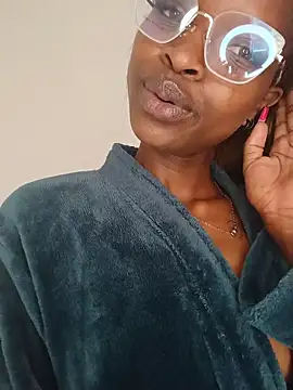 Snapshot of Nedambale chatting on 11/30/25, 06:06 Nedambale online show from 11/30/25, 06:06