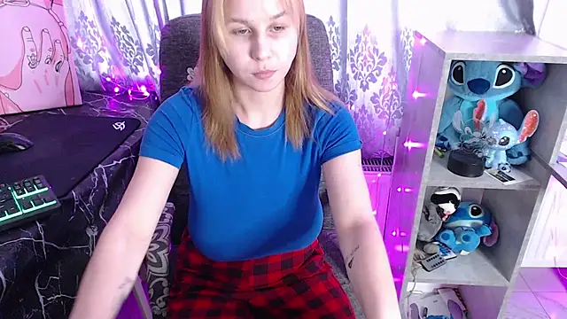 RoyAngela online show from 02/03/26, 07:13