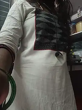 Snapshot of kavya-telugu84 chatting on 07/04/26, 12:55 kavya-telugu84 online show from 07/04/26, 12:55